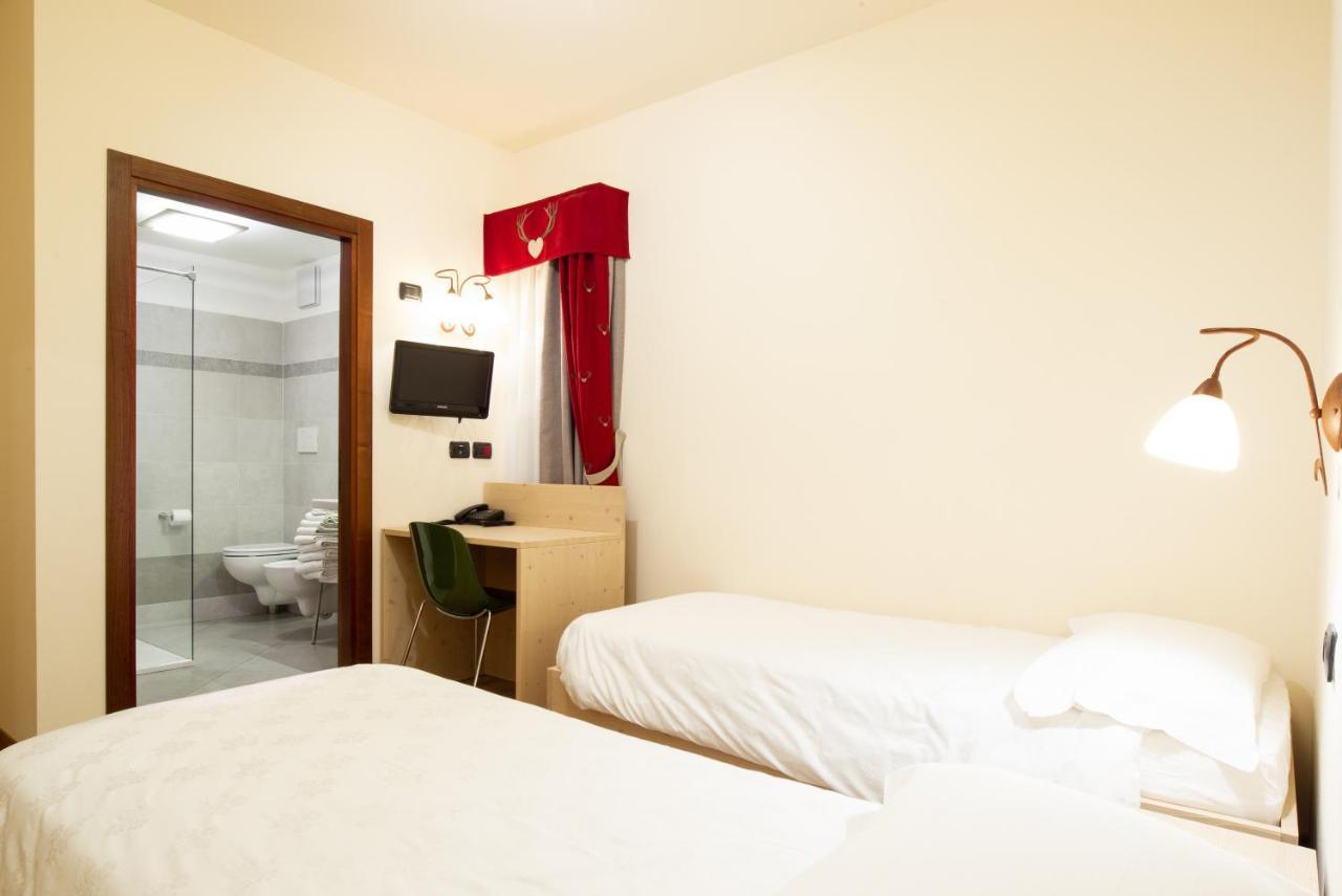 Family Hotel La Perla Fiera Di Primiero Eksteriør bilde